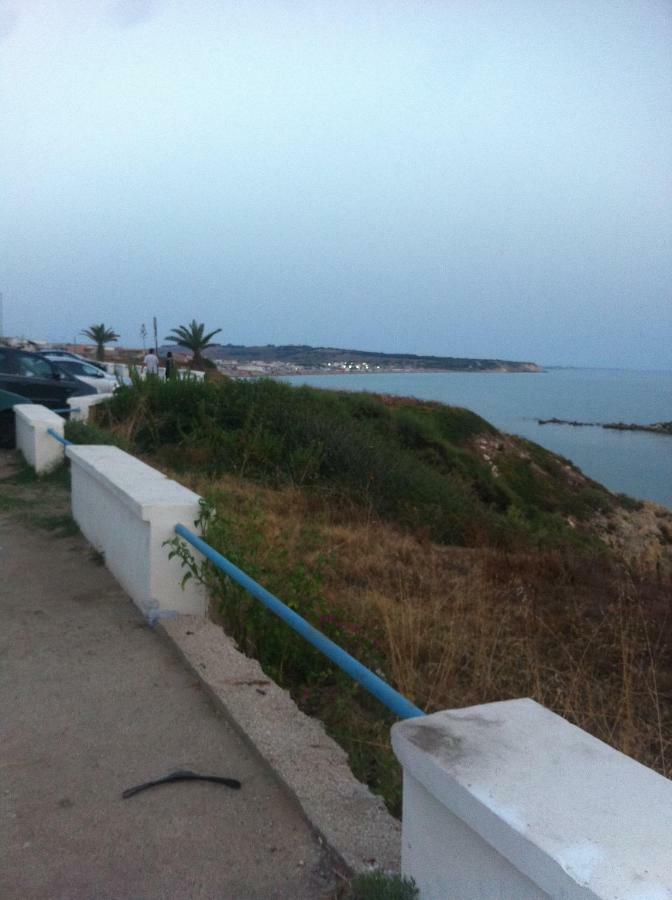 Edificio Cannizzo Scoglitti Bagian luar foto