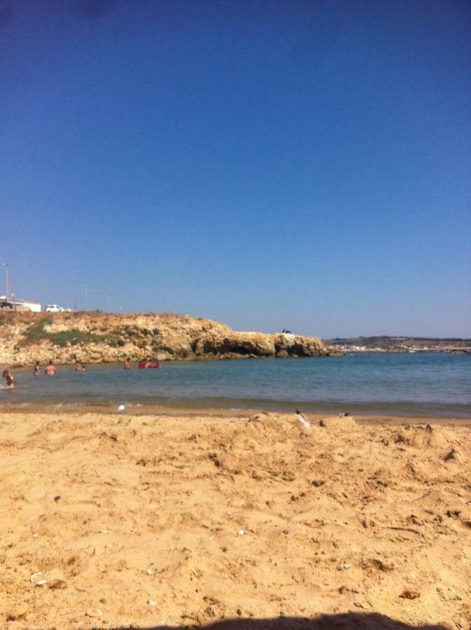 Edificio Cannizzo Scoglitti Bagian luar foto