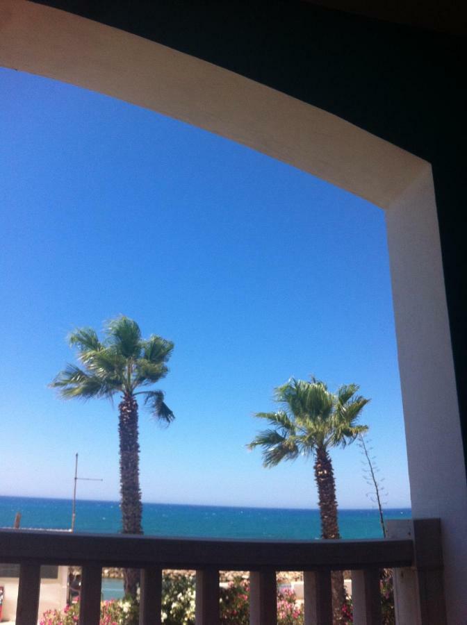 Edificio Cannizzo Scoglitti Bagian luar foto