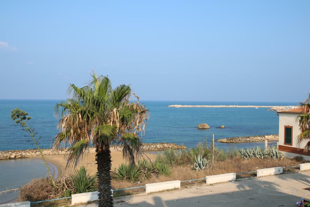 Edificio Cannizzo Scoglitti Bagian luar foto