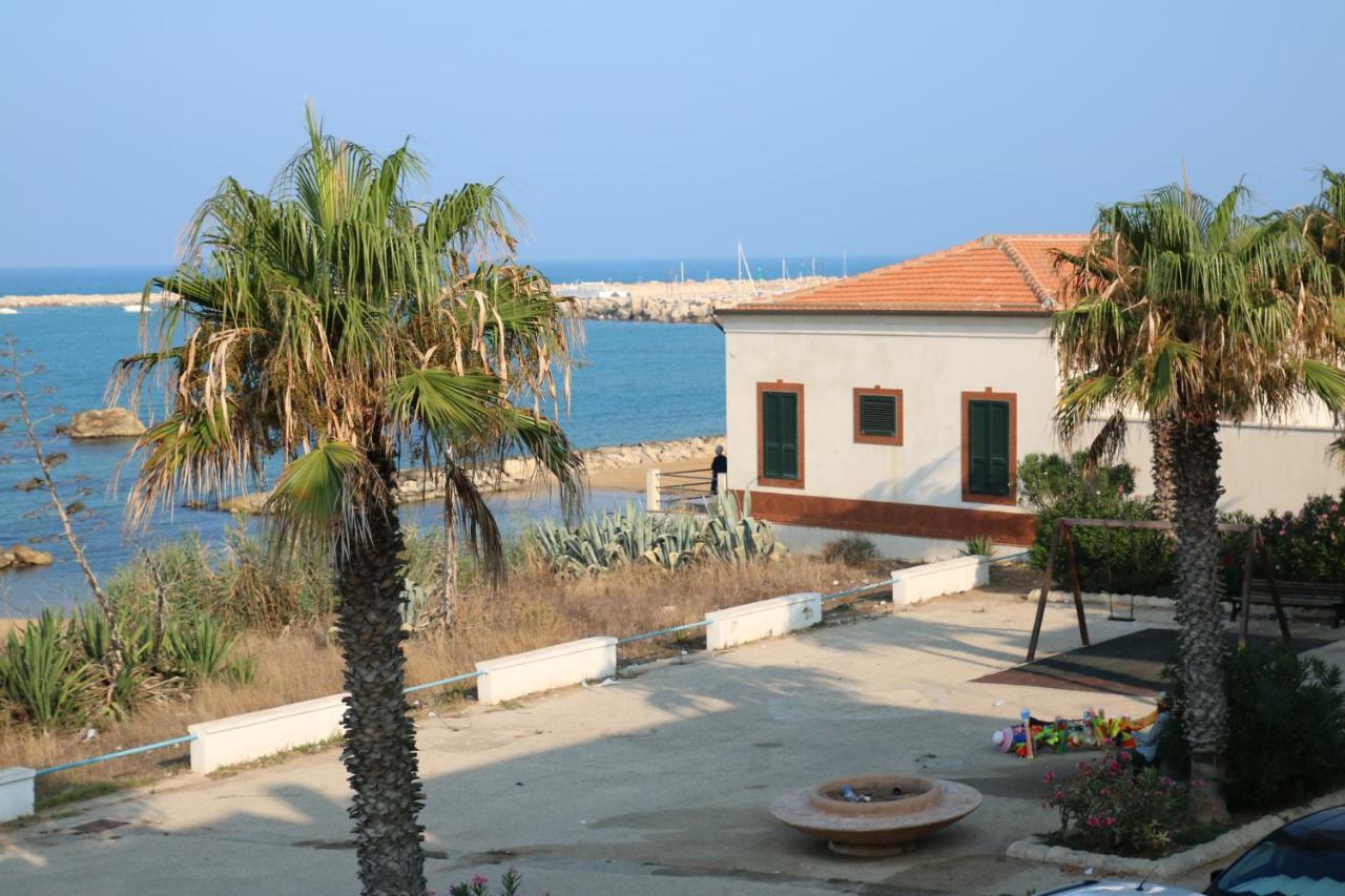 Edificio Cannizzo Scoglitti Bagian luar foto