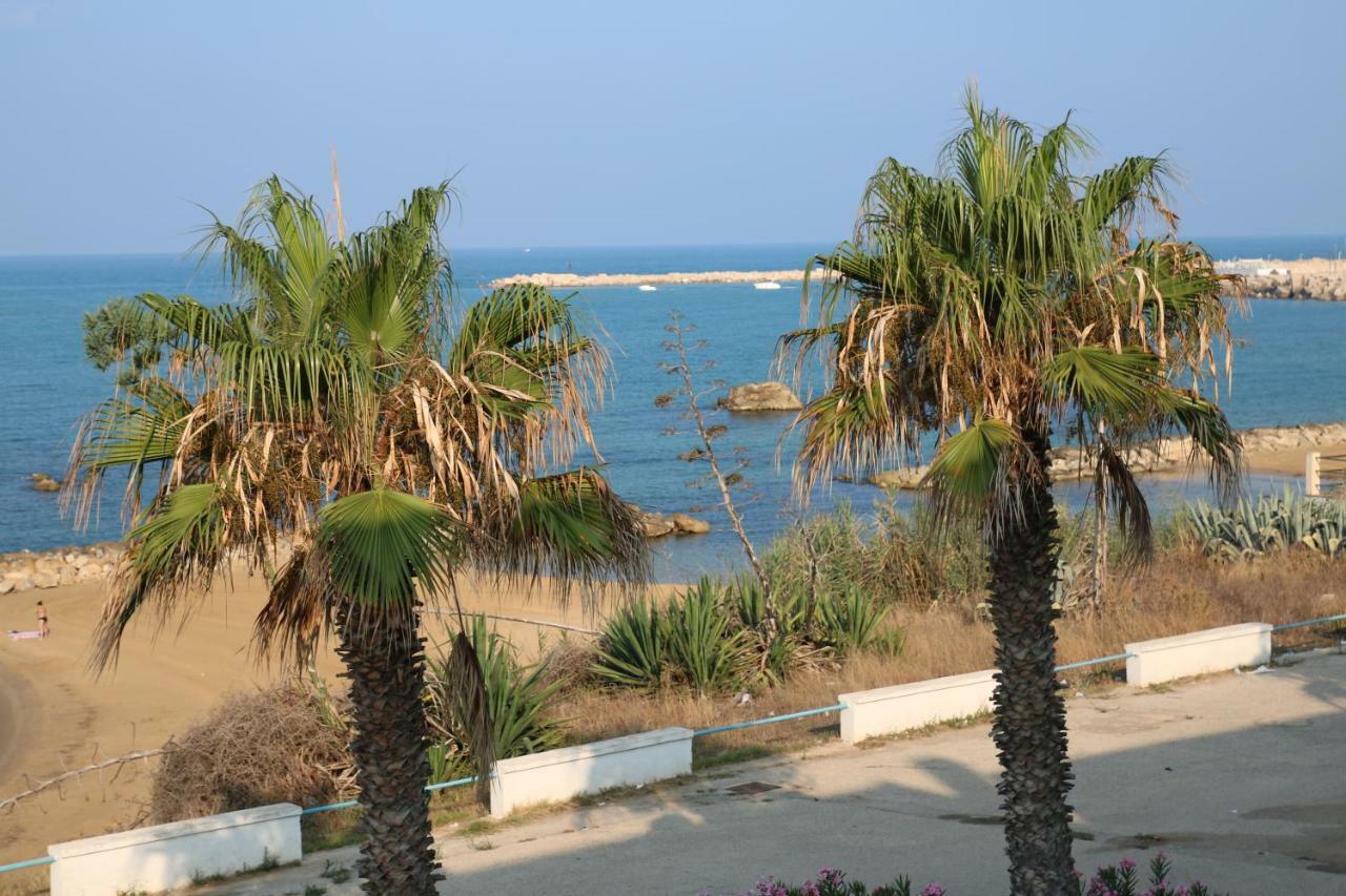 Edificio Cannizzo Scoglitti Bagian luar foto